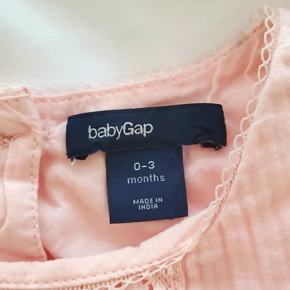*3 for 10 SALE!* Baby gap crochet pink dress - Picture 2 of 2